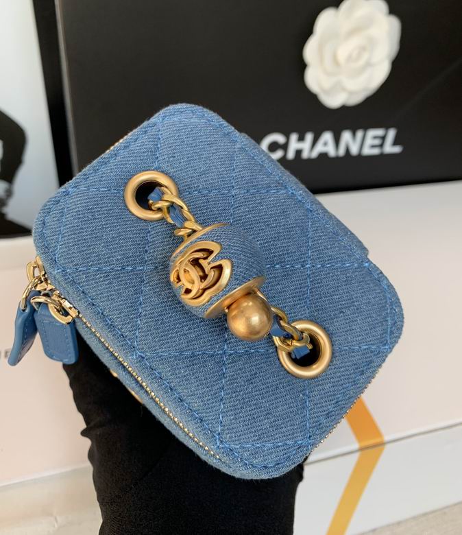 Chanel Vanity Crossbody Bag BP211217