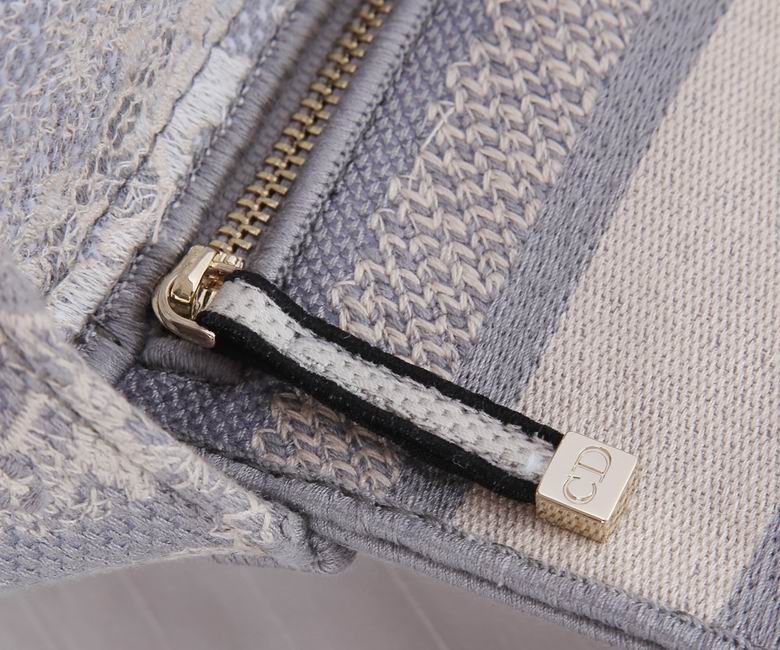 Dior Mini Tote Bag BN2112181