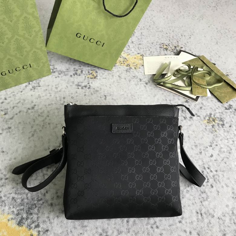 Gucci Classic Printed Messenger Bag WD510342