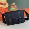 Gucci GG Canvas Medium Messenger Bag WD374429