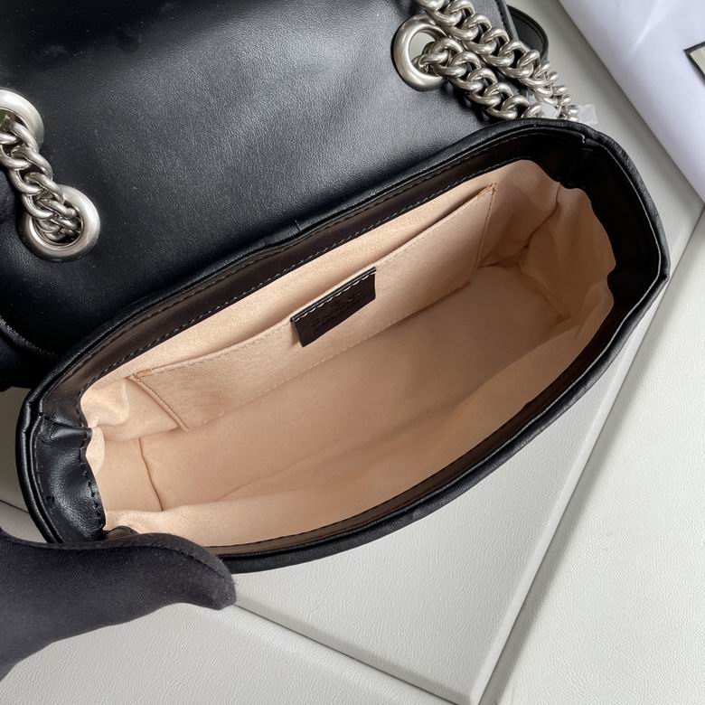Gucci GG Marmont Small Shoulder Bag WL4467