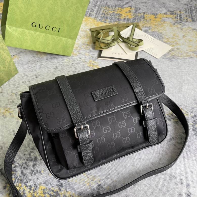 Gucci Supreme Messenger Bag WD510335