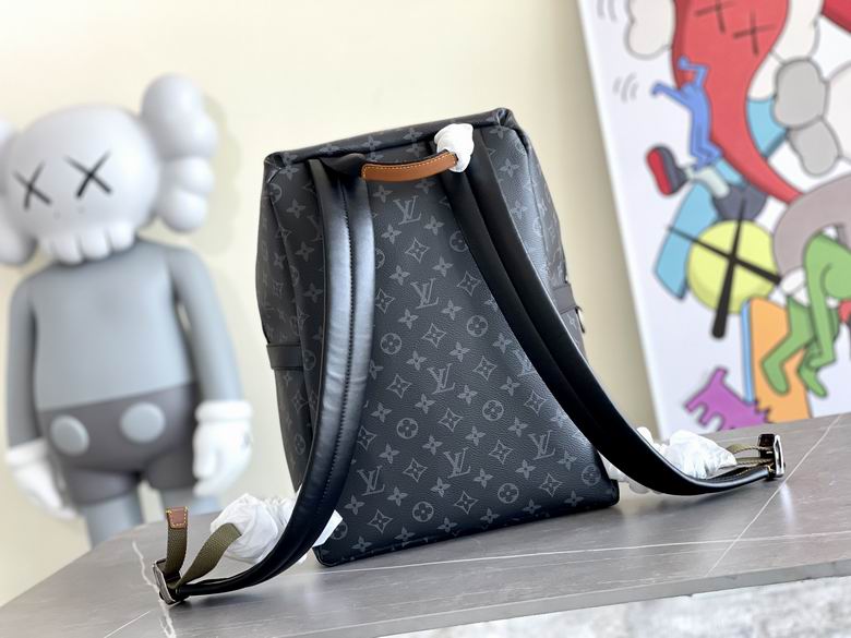 LV Discovery Eclipse Monogram Backpack AKM45218