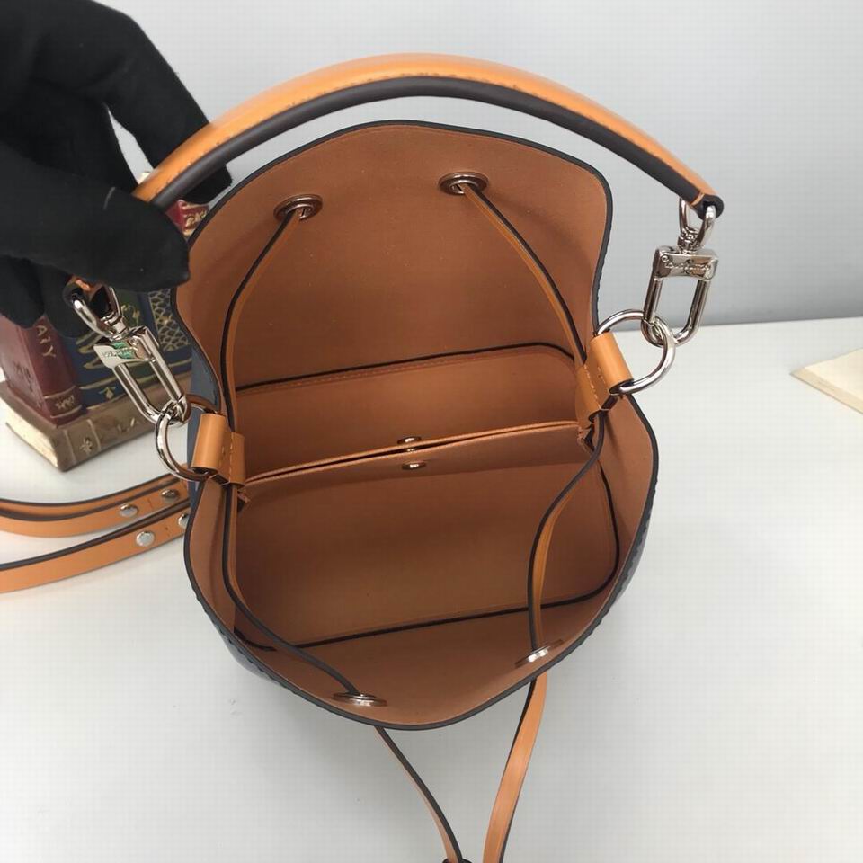 LV Epi Leather NeoNeo Bucket Bag JWM536