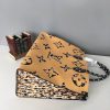LV Jungle Onthego GM Tote Bag JWM446