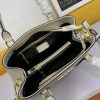Prada Galleria Saffiano Medium Leather Bag WW5005