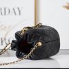 Quitted Chain Drawstrings Clutch Bag BPAS2859