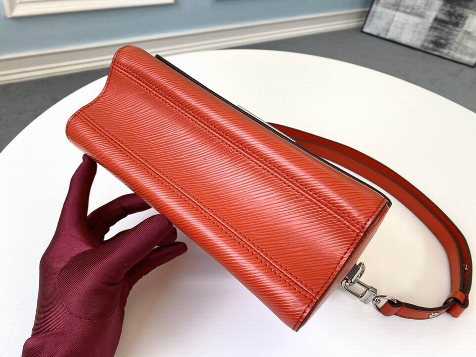 Twist MM Louis Vuitton Shoulder Bag AFM50282