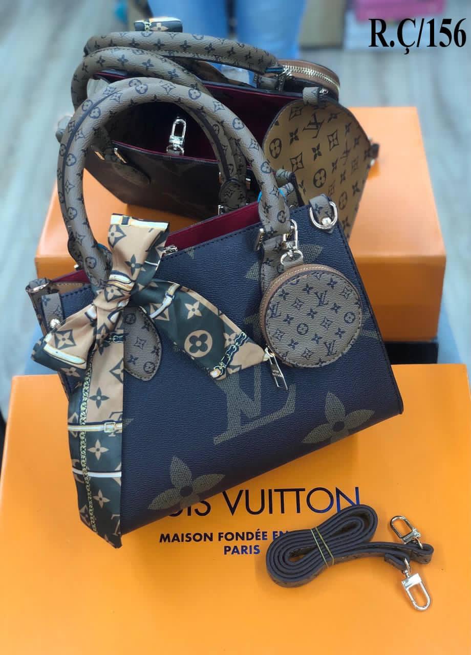 Louis Vuitton Bags AT